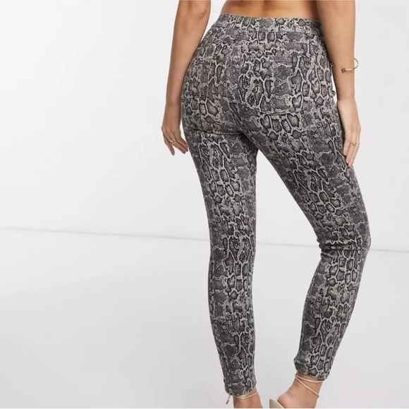 SPANX Snake Print Straight Leg Jegging Pants - Picture 3 of 8